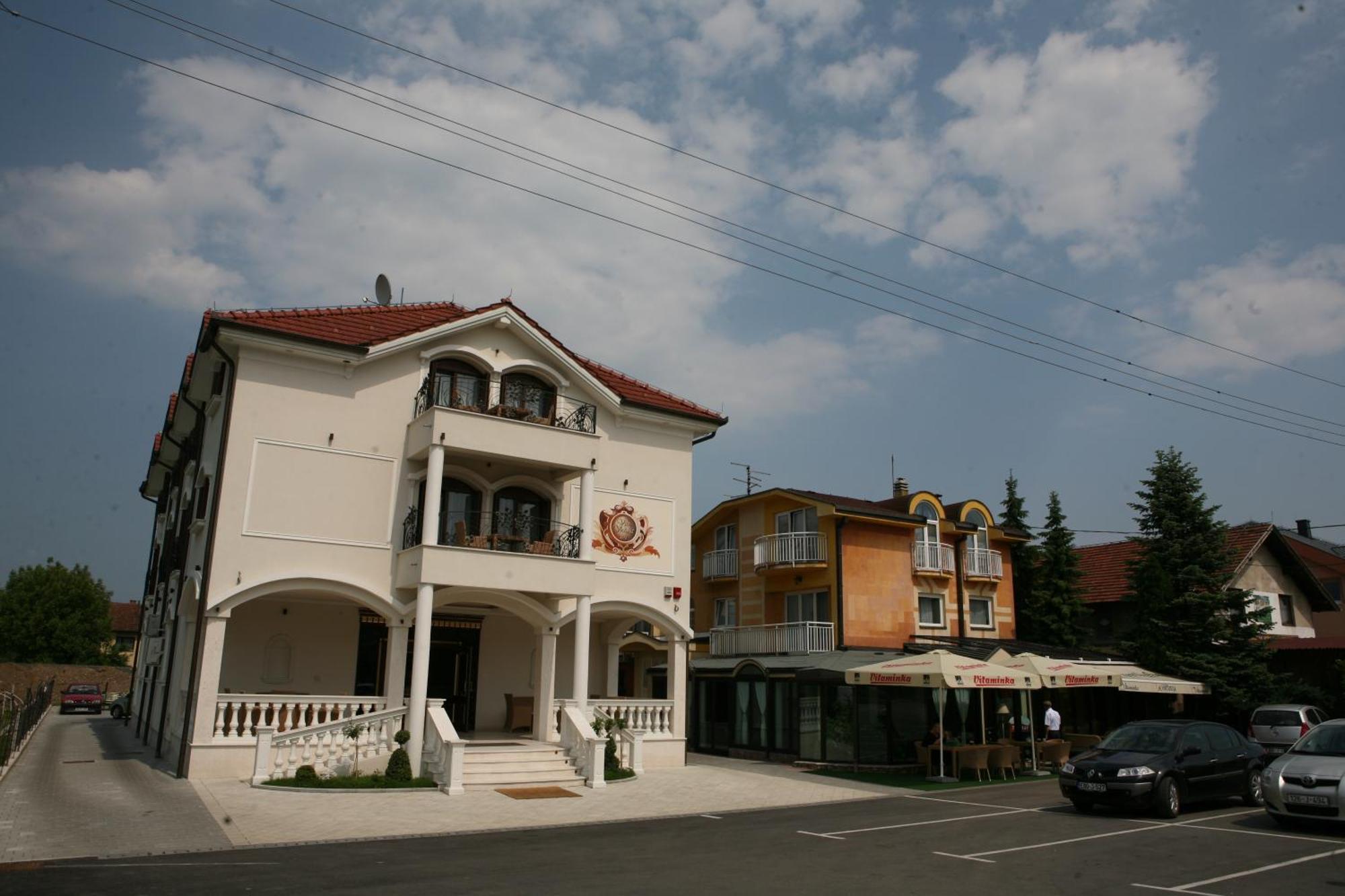 Hotel Villa Viktorija Banja Luka Ngoại thất bức ảnh
