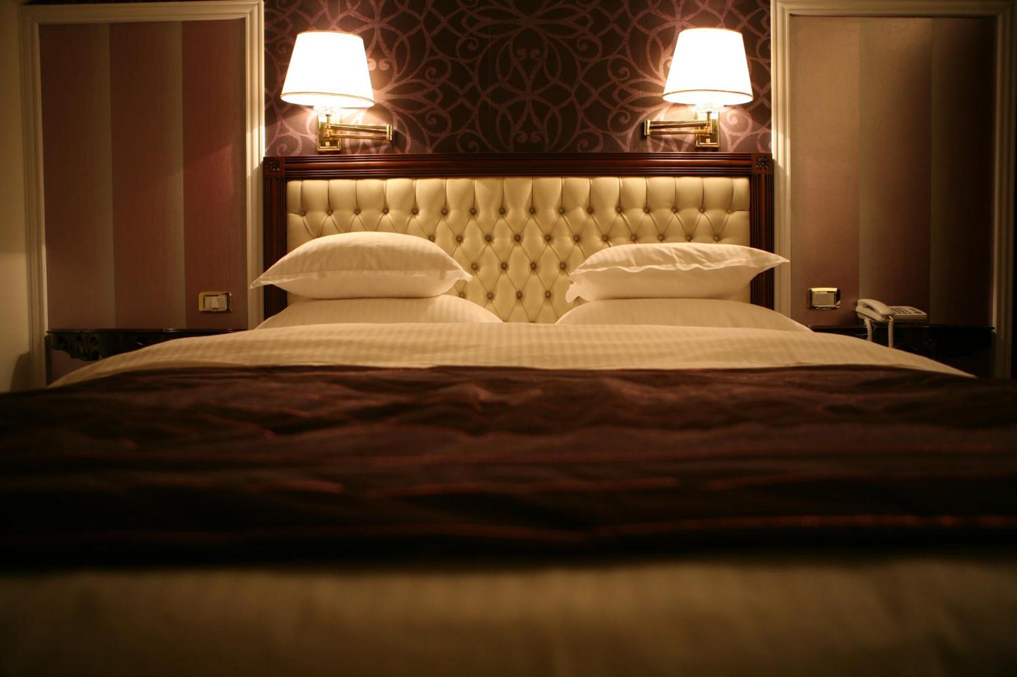 Hotel Villa Viktorija Banja Luka Ngoại thất bức ảnh