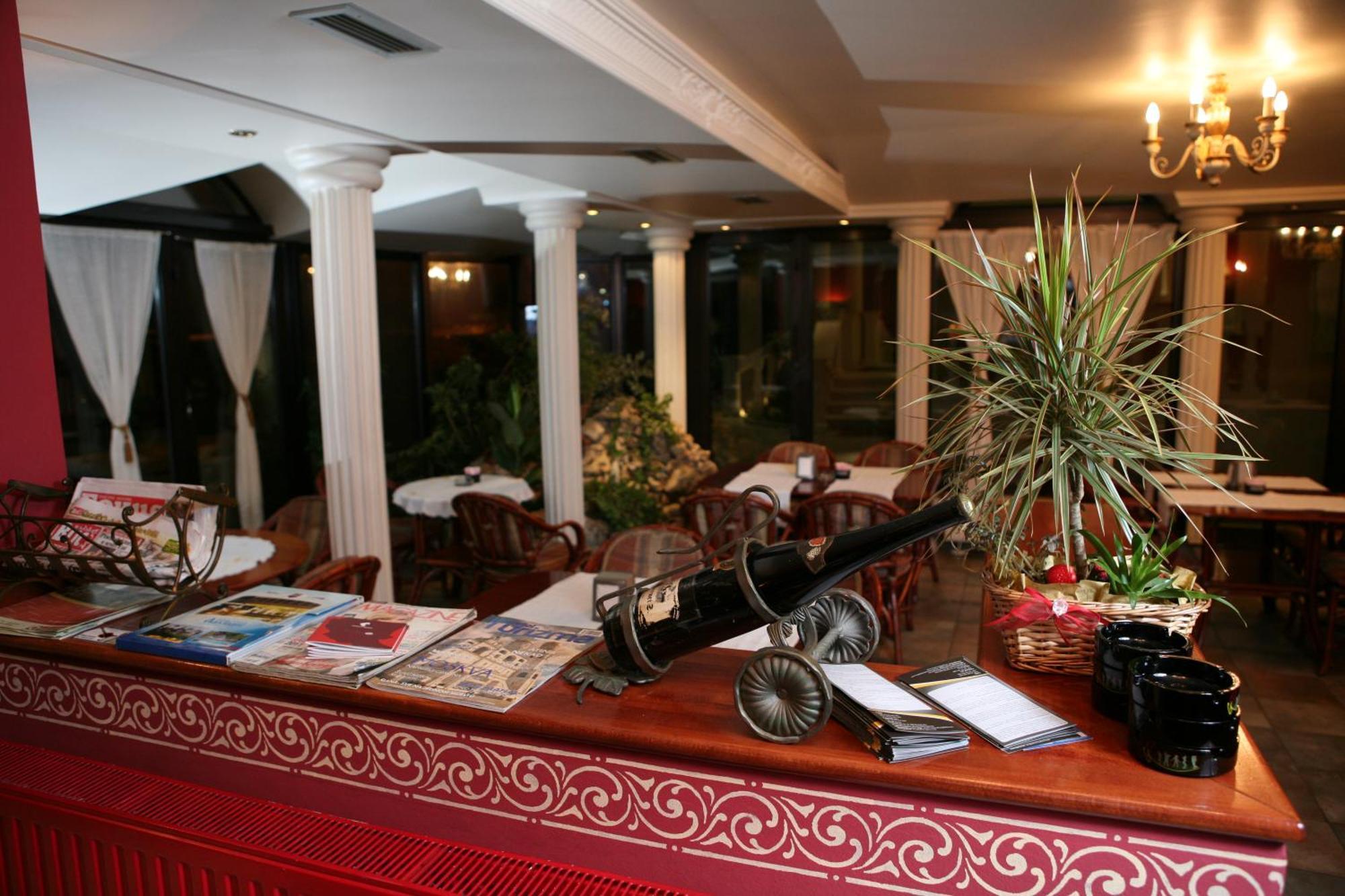 Hotel Villa Viktorija Banja Luka Ngoại thất bức ảnh