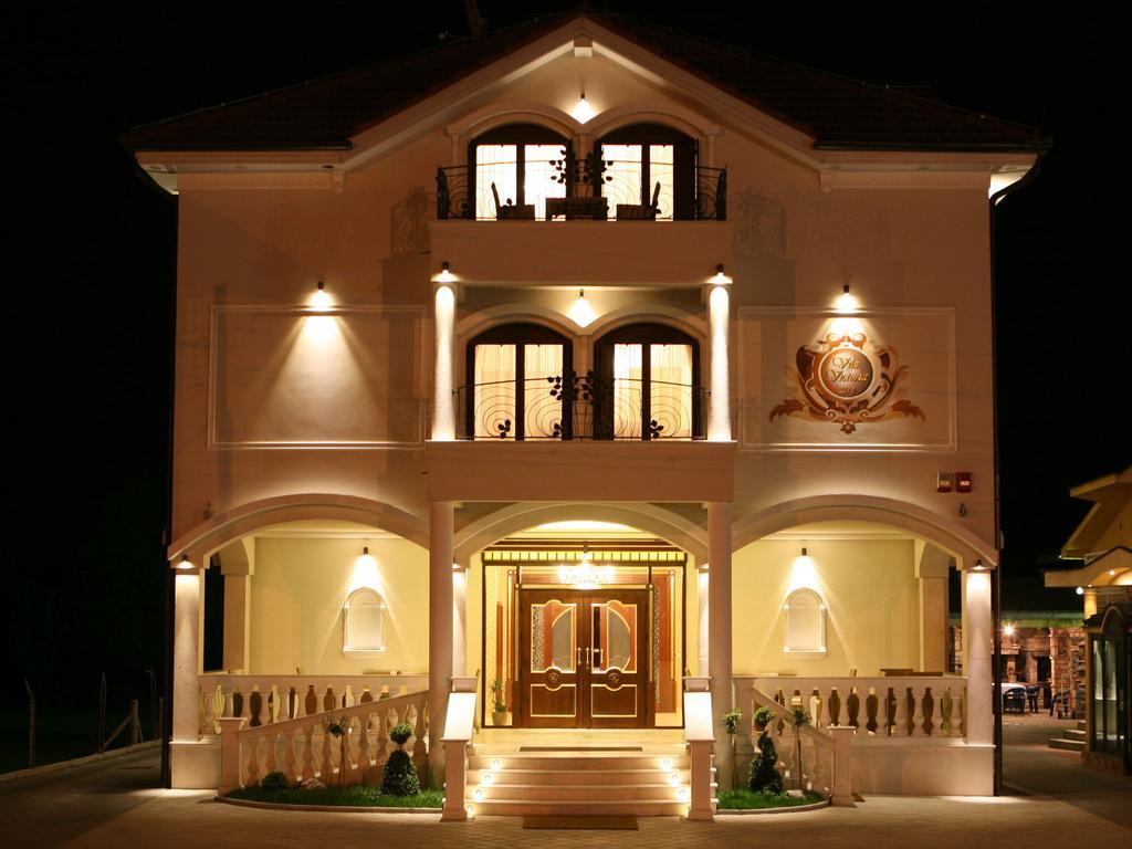 Hotel Villa Viktorija Banja Luka Ngoại thất bức ảnh